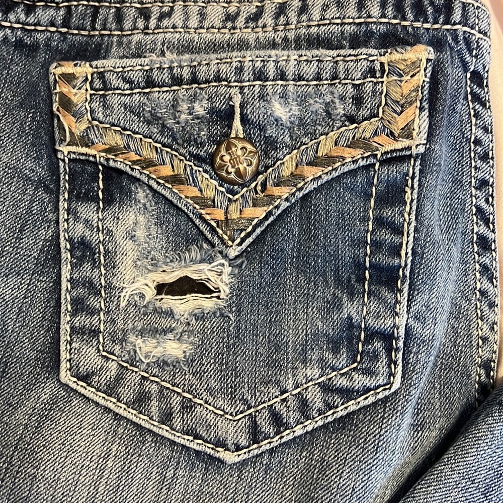Like new Miss Me Boyfriend Cut Jeans Sz 28 - Picture 11 of 11